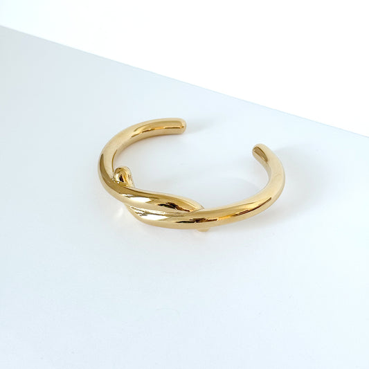 Knot Cuff