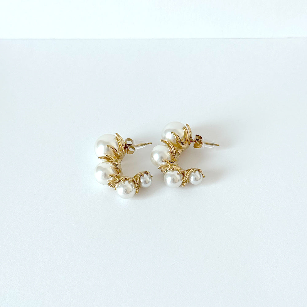 Moon Pearl Earrings