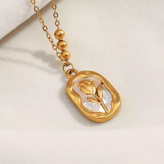 Solene Necklace
