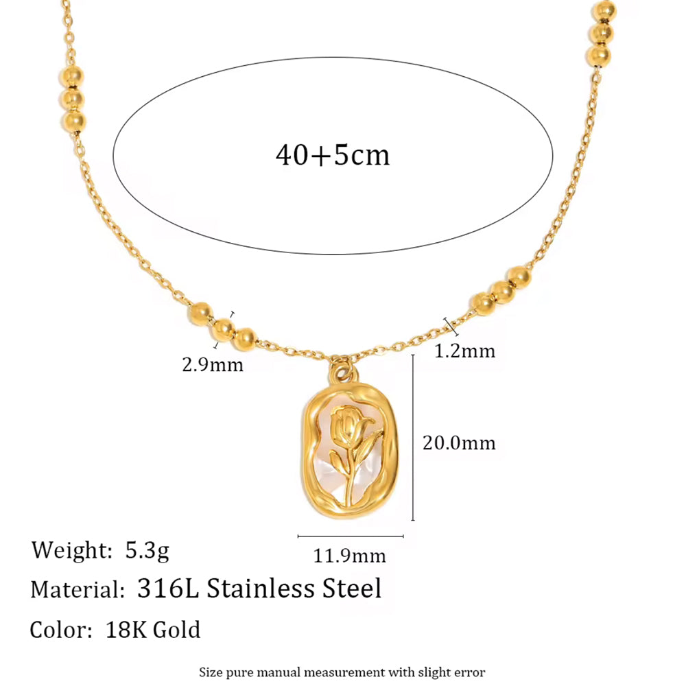 Solene Necklace